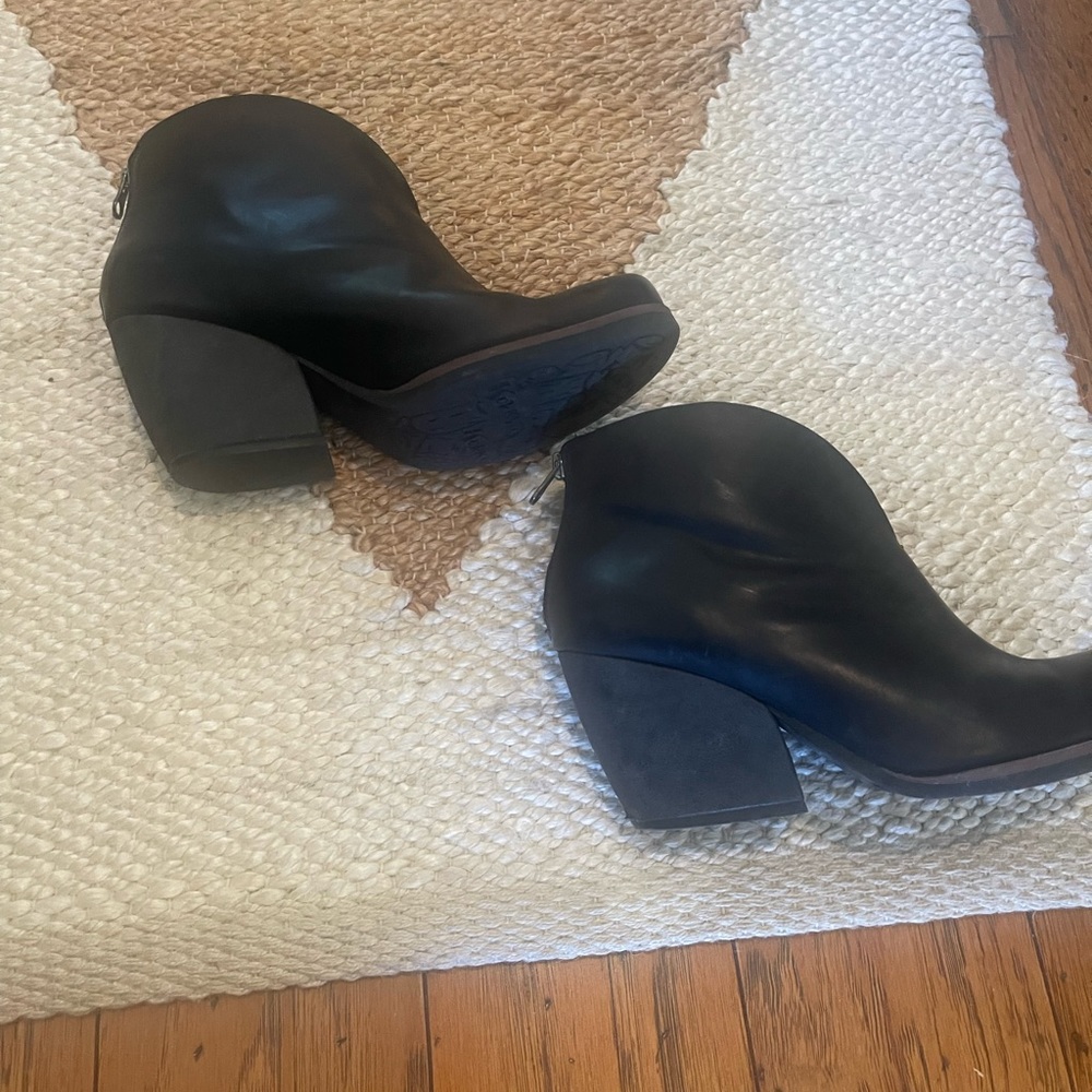 Kork booties 8.5